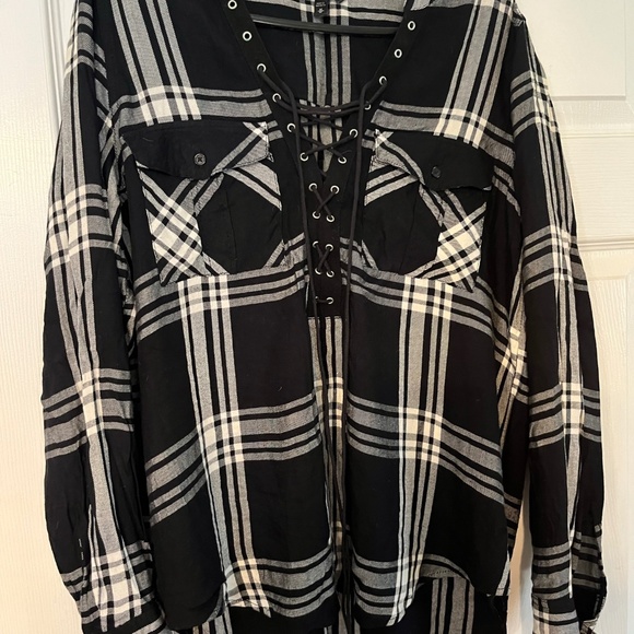 Express black and white lace front top medium - Picture 1 of 2